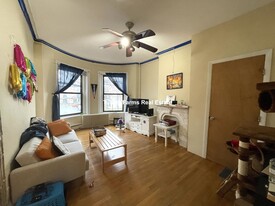 88 Hammond St, Unit 6 Apartamentos