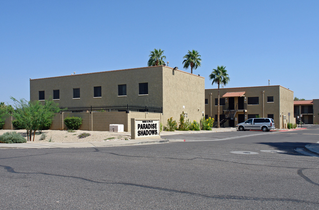 Paradise Shadows Apartments in Phoenix, AZ - Building Photo