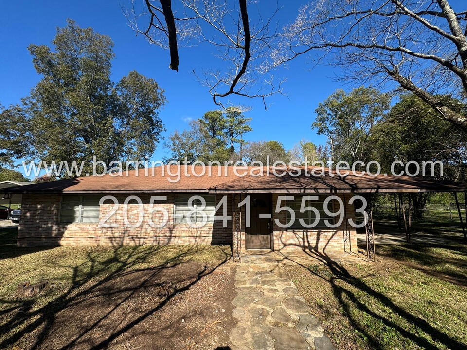 2801 Circle Dr in Hueytown, AL - Building Photo