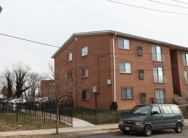 Wilmington Place in Washington, DC - Foto de edificio - Building Photo