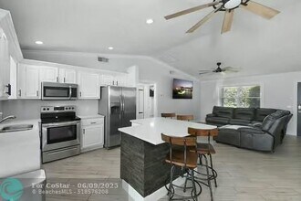 6159 SE Poinciana Ln in Hobe Sound, FL - Building Photo - Building Photo