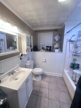 101 Allston Street, Unit LOWER LEVEL Unit B in Providence, RI - Foto de edificio - Building Photo