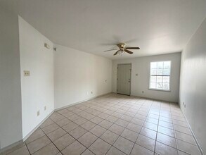 507 Shiloh Dr in Laredo, TX - Building Photo - Building Photo
