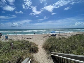 10200 S Ocean Dr in Jensen Beach, FL - Building Photo - Building Photo