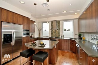 3980 Dove St in San Diego, CA - Foto de edificio - Building Photo