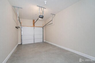 307 Peyton Pl in New Brunswick, NJ - Building Photo - Building Photo