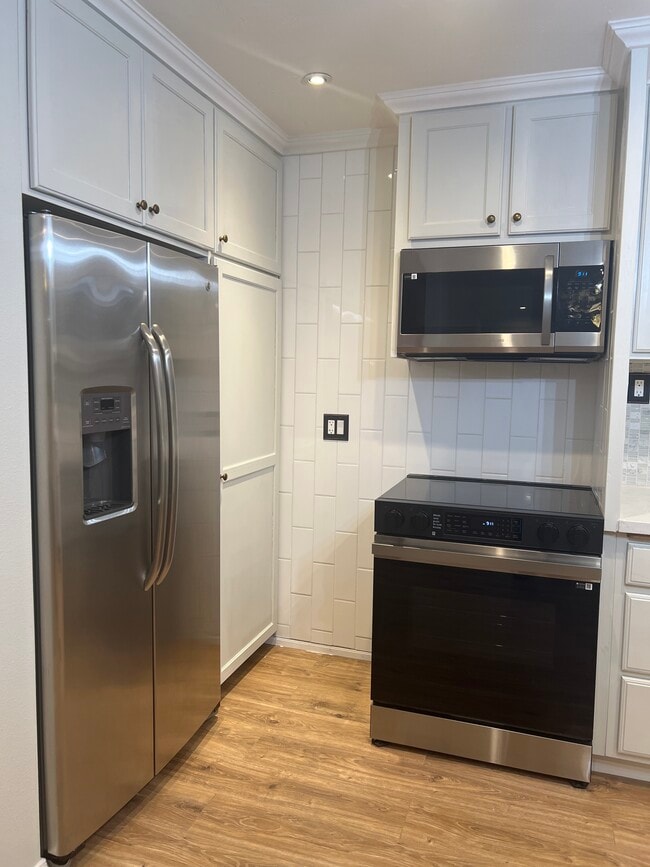 property at 2249 N Nutmeg St