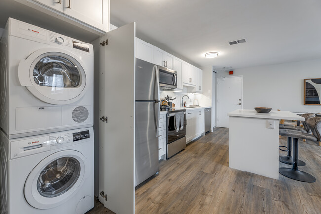 Forestwood Apartments in Mississauga, ON - Building Photo - Interior Photo