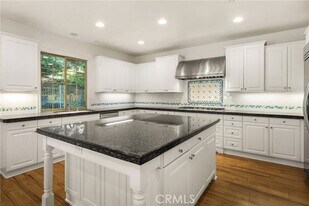 38 Via Cartama in San Clemente, CA - Building Photo