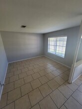 6084 W Roundbunch Rd in Orange, TX - Building Photo - Building Photo