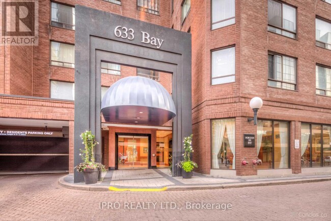 633-2633 Bay St. in Toronto, ON - Building Photo - Building Photo