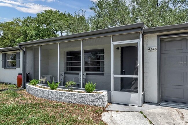 4348 Shoreline Dr in New Port Richey, FL - Building Photo - Building Photo