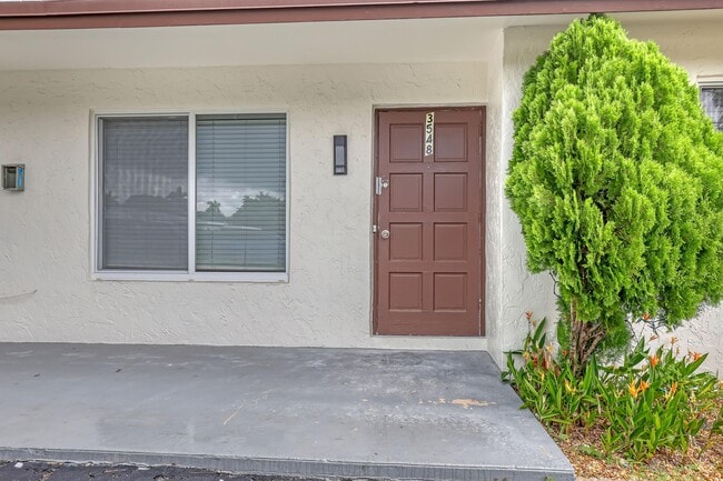 3548 NE 5th Dr in Boca Raton, FL - Building Photo - Building Photo