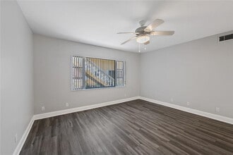 5900 NE 22nd Way in Fort Lauderdale, FL - Building Photo - Building Photo