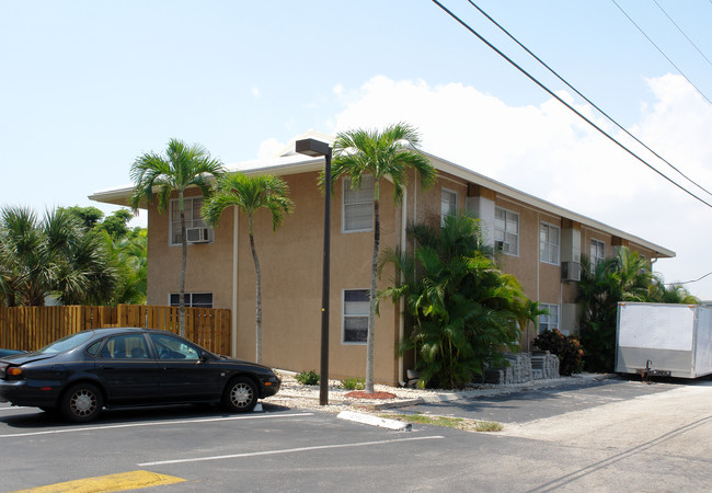 EdgeTower Apartments in Fort Lauderdale, FL - Building Photo - Building Photo