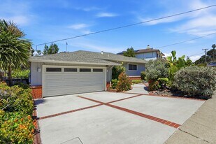 1733 Benedict Dr in San Leandro, CA - Building Photo