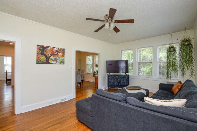 654 E Black St in Rock Hill, SC - Building Photo - Building Photo