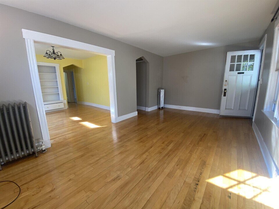 15 Corinthian Rd, Unit 1 in Somerville, MA - Building Photo