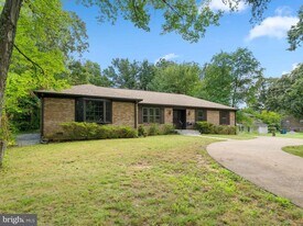 7113 Judith Ave in Alexandria, VA - Building Photo