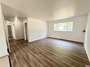 3400 N Missouri Ave in Peoria, IL - Building Photo - Building Photo