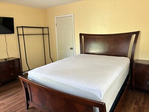 4586 Park St in Jacksonville, FL - Foto de edificio - Building Photo