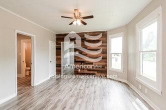 2102 Shelby St in New Albany, IN - Foto de edificio - Building Photo