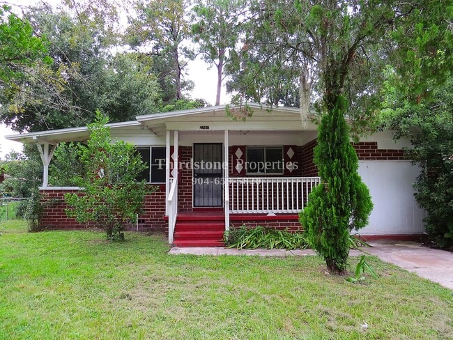 property at 2761 Floradale Dr S