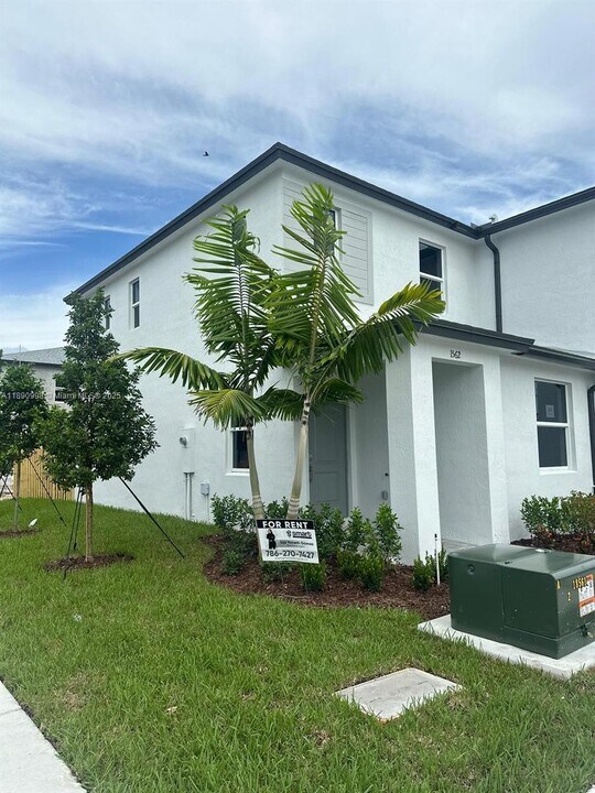 15627-15277 SW 277th St in Homestead, FL - Building Photo