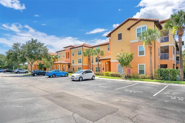 5467 Vineland Rd in Orlando, FL - Building Photo - Building Photo