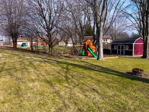 1010 Yellow Pine Ct in Indianapolis, IN - Building Photo - Building Photo