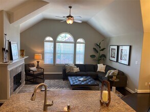 5159 Oasis Park Ln in Houston, TX - Building Photo - Building Photo