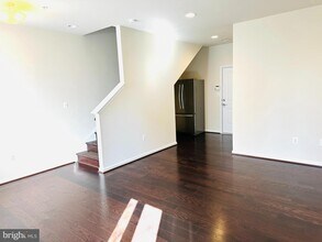 13817 Byrne Park Dr in Clarksburg, MD - Building Photo - Building Photo