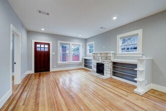 2610 White Oak Dr in Houston, TX - Building Photo - Building Photo
