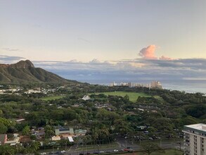 2600 Pualani Way, Unit 2904 in Honolulu, HI - Building Photo - Building Photo