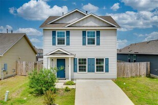 13520 Knights Br Dr in Elgin, TX - Building Photo