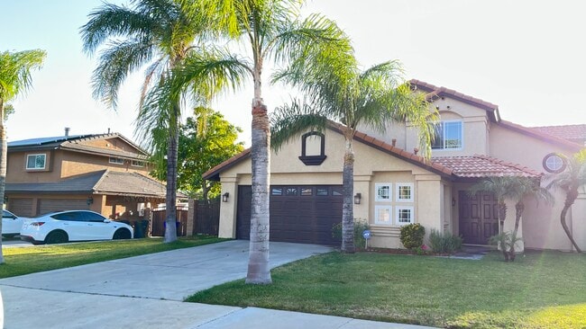 984 N Teakwood Ave in Rialto, CA - Building Photo - Building Photo