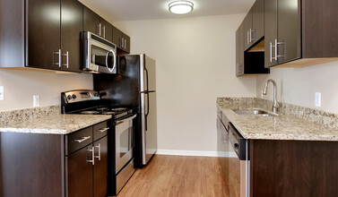 Boulder Creek Apartments in Boulder, CO - Building Photo - Building Photo