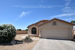 2361 E Pinto Dr in Gilbert, AZ - Building Photo