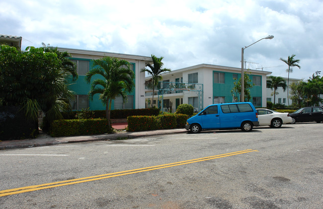 7333-7343 Carlyle Ave in Miami Beach, FL - Building Photo - Building Photo