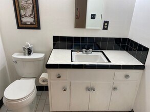 332 E Landsford St in Lancaster, CA - Building Photo - Building Photo