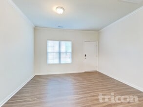 646 Cam Cir in High Point, NC - Building Photo - Building Photo