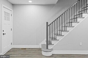 449 Delmar St in Philadelphia, PA - Building Photo