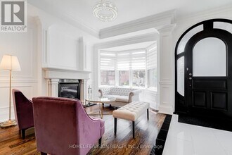 28 Moore Park Ave in Toronto, ON - Building Photo - Building Photo