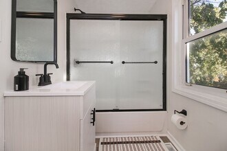 7329 Ward Rd in Parma, OH - Building Photo - Building Photo