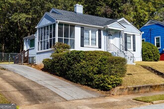 1275 E Forrest Ave in Atlanta, GA - Building Photo - Building Photo