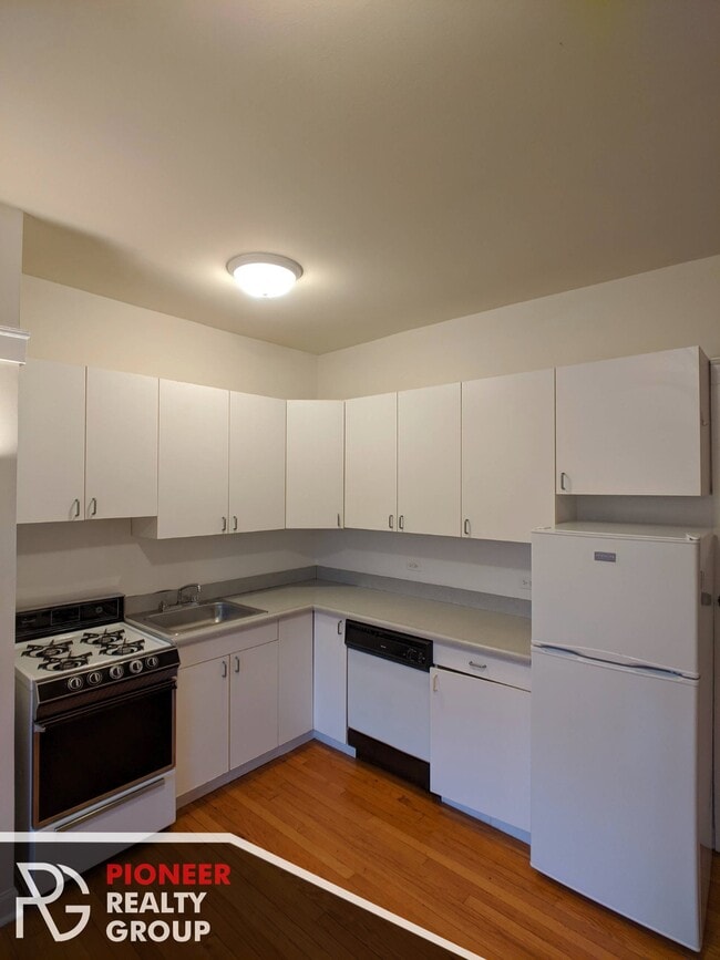 822 W Waveland Ave, Unit 816-24 in Chicago, IL - Building Photo - Building Photo