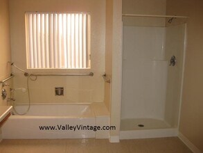11508 Moorpark St in Los Angeles, CA - Building Photo - Building Photo