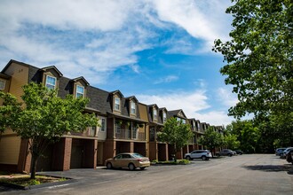 Ridge Valley Townhomes in Milford, MI - Building Photo - Building Photo