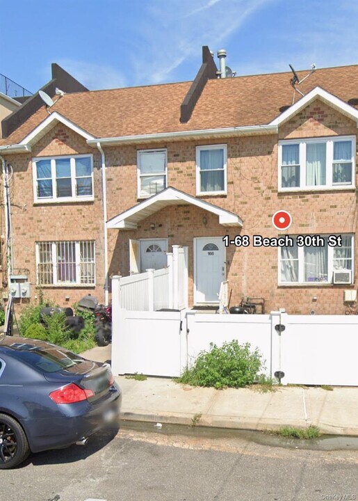 1-68 Beach 30th St in Queens, NY - Building Photo