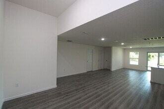 978 Gulfport Rd SE in Palm Bay, FL - Building Photo - Building Photo